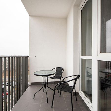 In Apartments Okecie Warszawa Eksteriør bilde